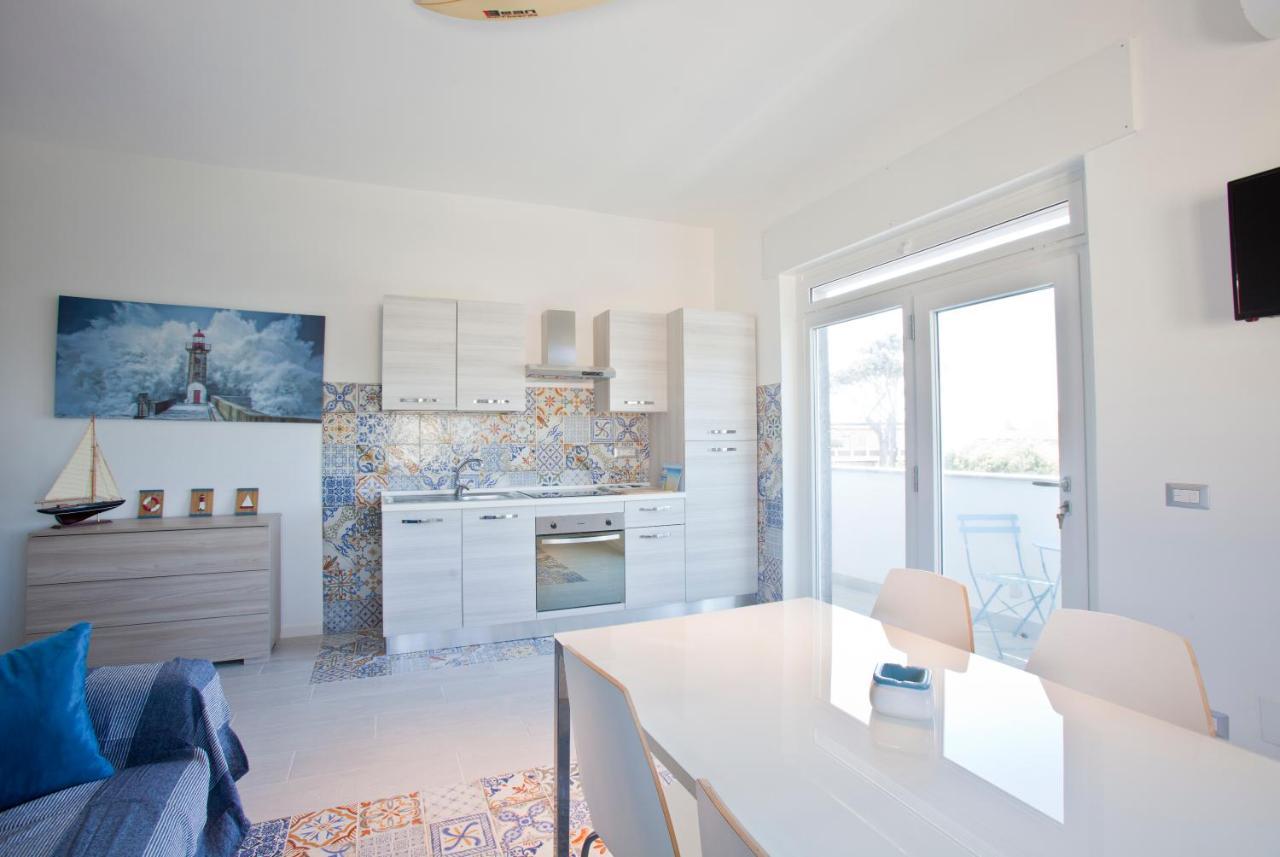 Surf And Windsurfer House Anzio Apartment Bagian luar foto