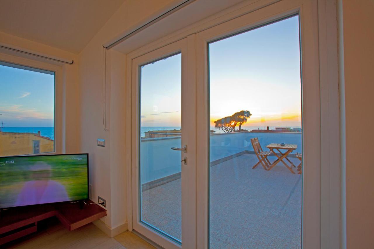 Surf And Windsurfer House Anzio Apartment Bagian luar foto
