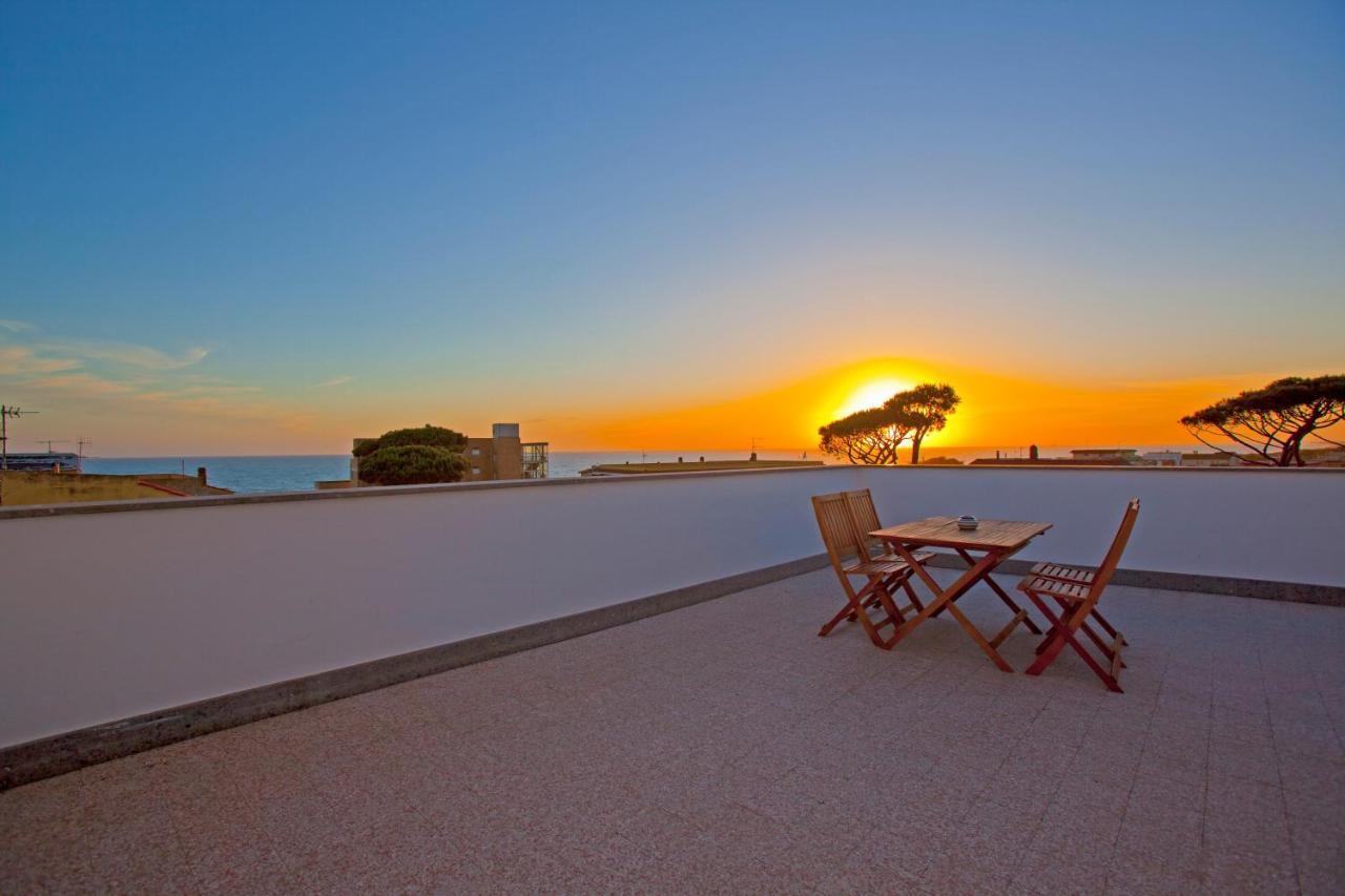 Surf And Windsurfer House Anzio Apartment Bagian luar foto